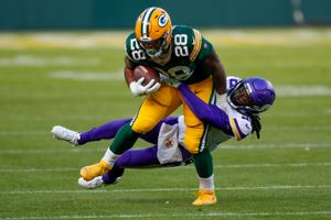 Cook's 4 TDs help Vikings knock off Packers 28-22