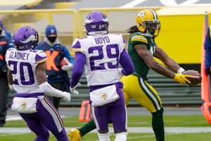 Vikings defeat Packers 28-22 behind four Cook touchdowns