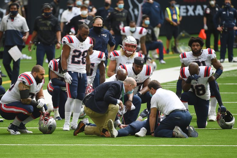 Pats' Burkhead confirms he's out for season with knee injury