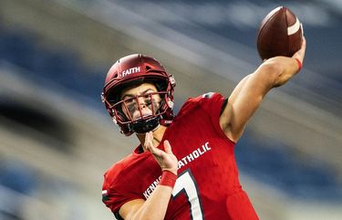 Eastside Catholic's Sam Adams II isn't much into playing defense or on the  line like the rest of his family