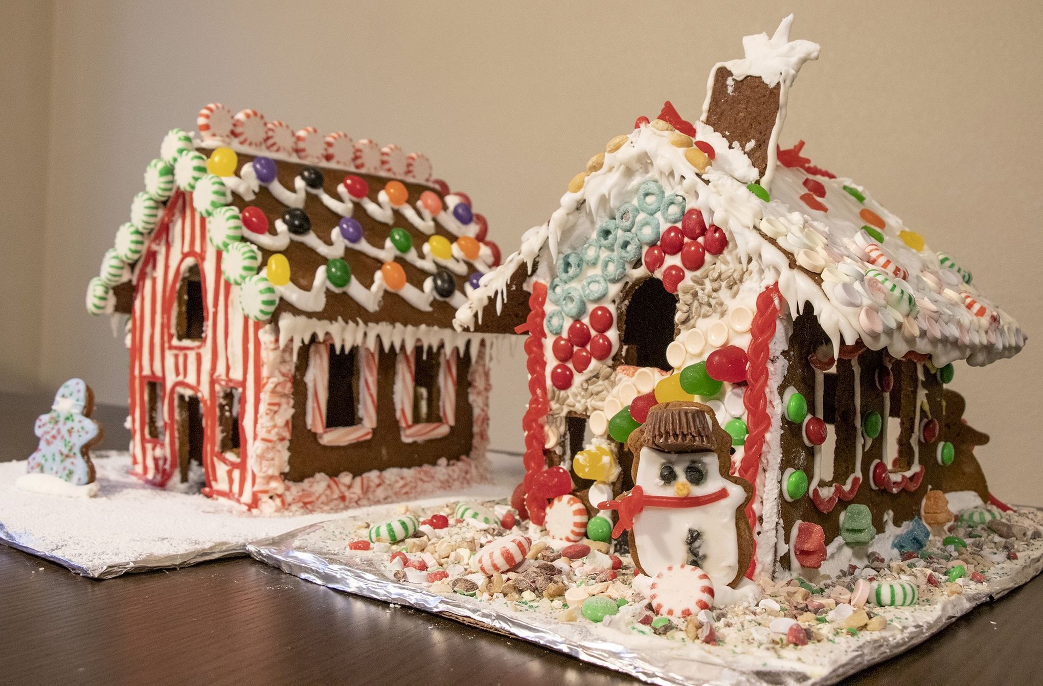 making-a-gingerbread-house