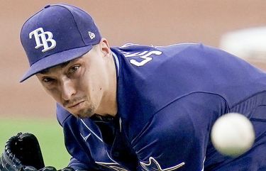 Padres finalize deal acquiring ace Blake Snell from Rays