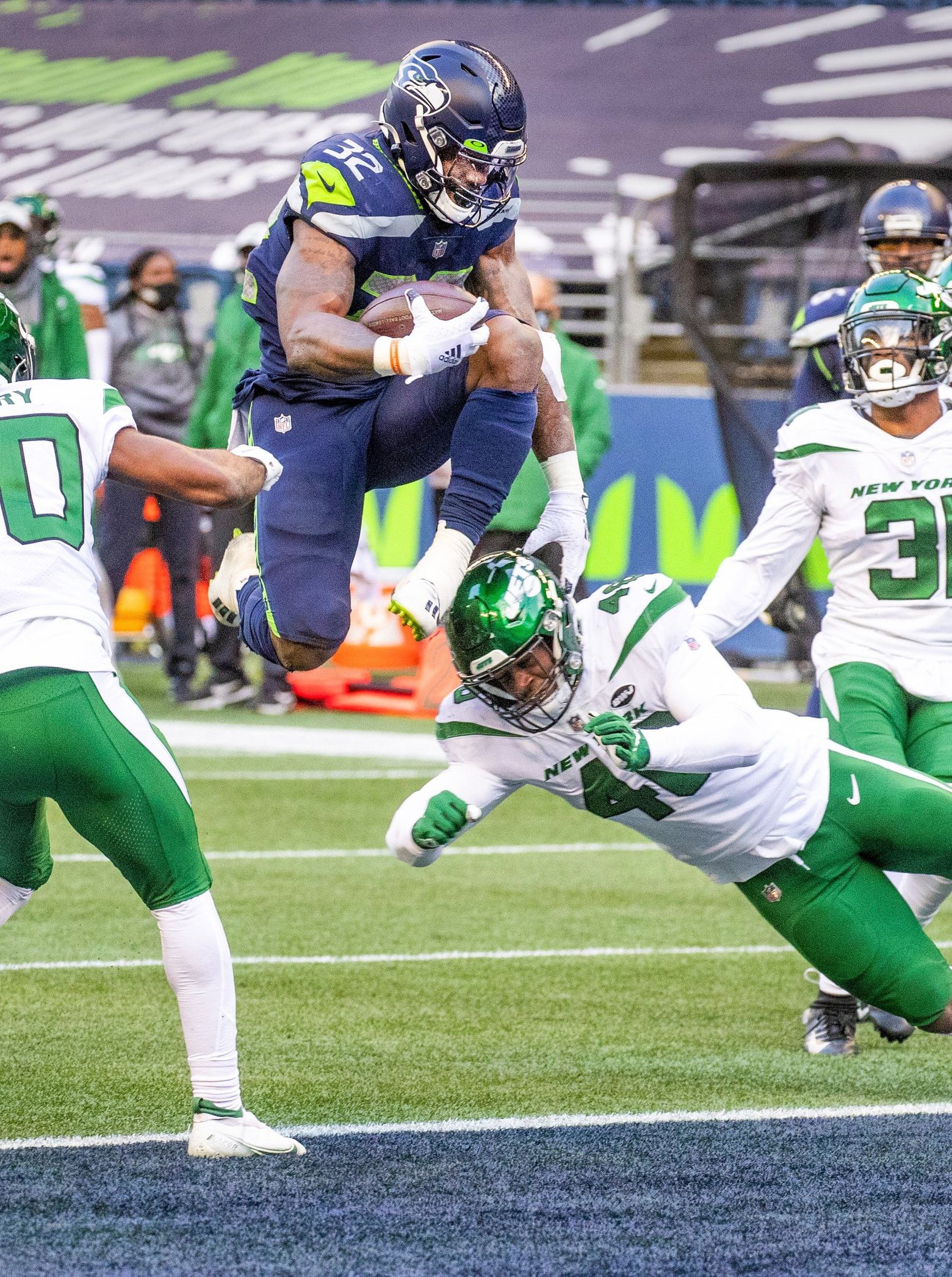 Seahawks notes: Pete Carroll wants Chris Carson to stay; Luke Willson  returns; Packers claim 'Snacks' Harrison