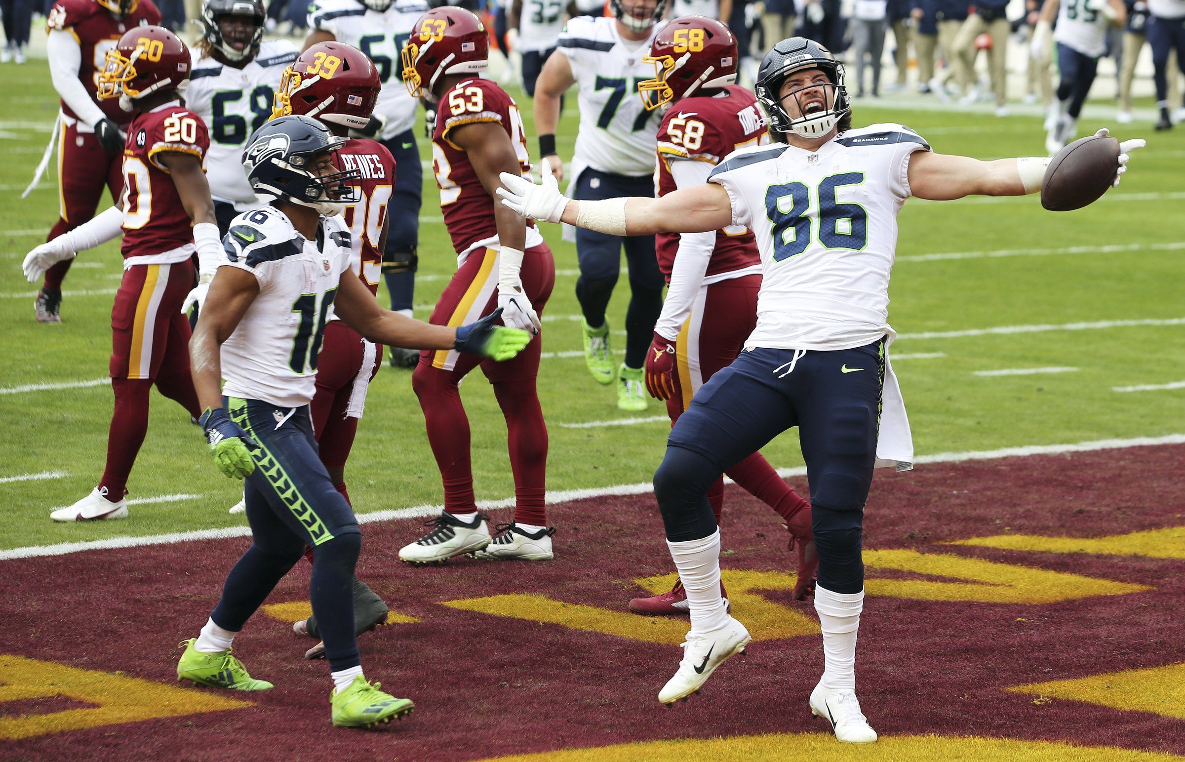 washington football team versus seattle