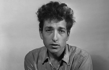 FILE– Bob Dylan in New York in 1963. On Monday, Dec. 7, 2020, the Universal Music Publishing Group announced that it had signed a landmark deal to purchase Dylan’s entire songwriting catalog – including world-changing classics like “Blowin’ in the Wind,” “The Times They Are A-Changin
