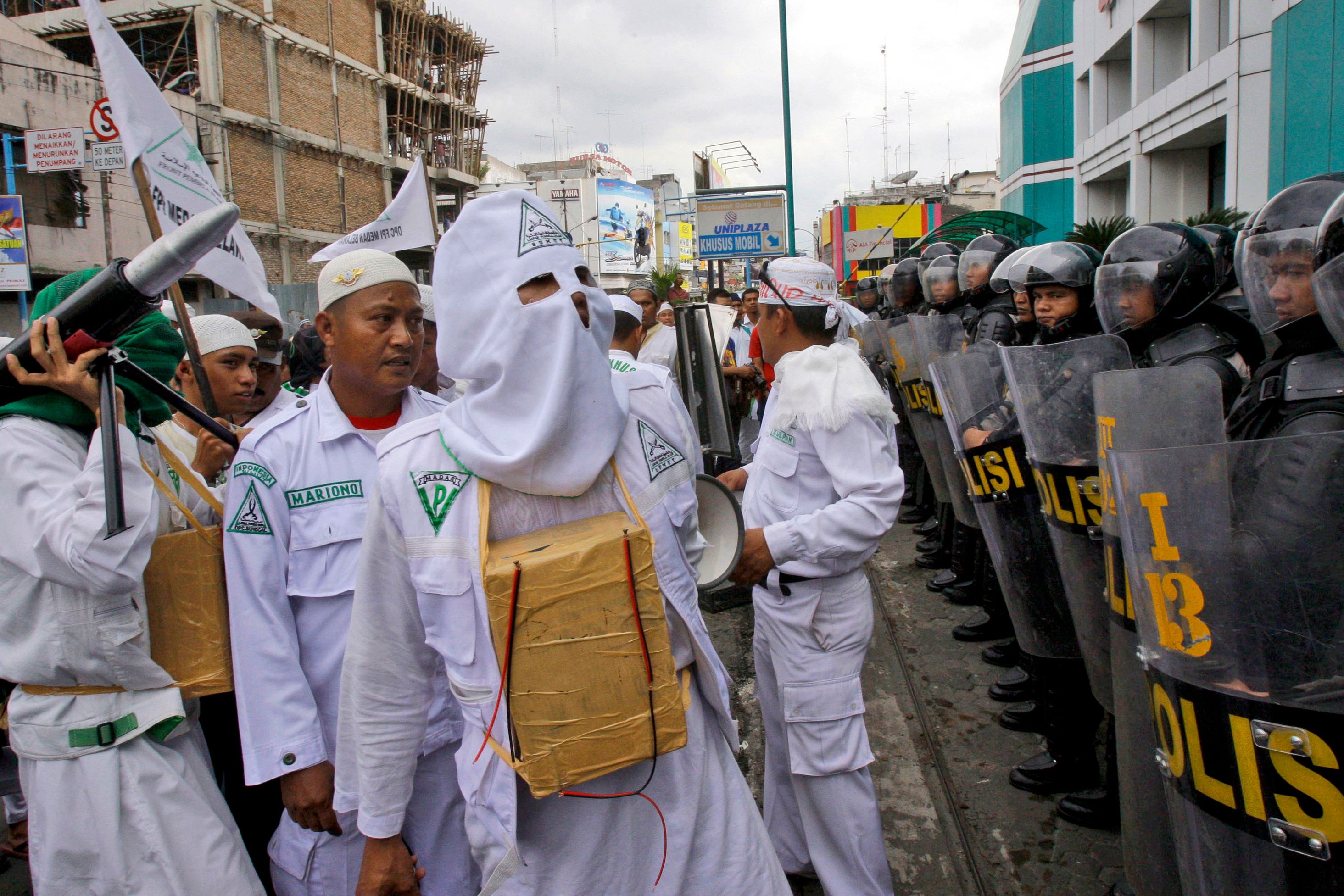 Indonesia Bans Militant Group Islamic Defenders Front | The Seattle Times