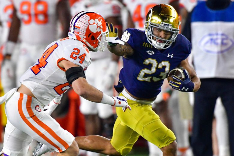 Notre Dame football running back brings a mean stiff arm to NFL