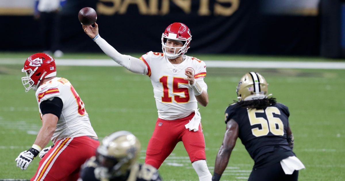 Chiefs grind their way to perfect road record this season | The Seattle ...