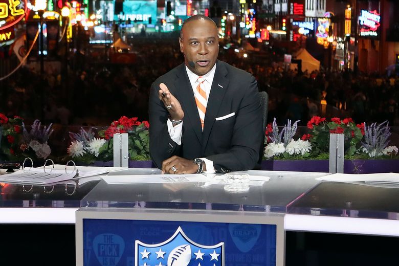 Charles Davis talks broadcasting, the NFL Combine, and possible moves for  the offseason