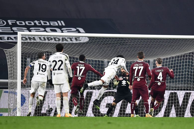 Clinical Juventus go third after derby win against Torino