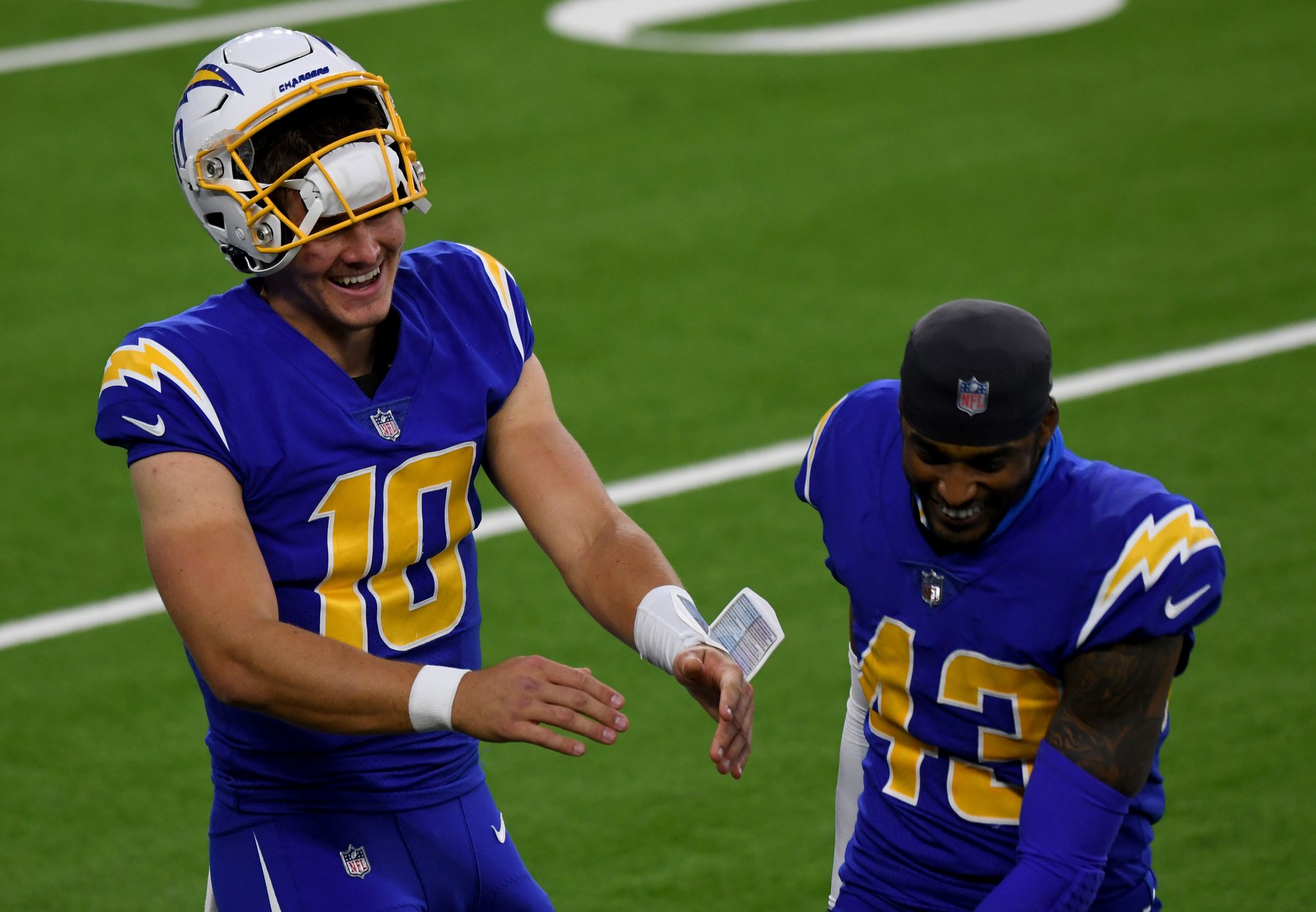 Justin Herbert, Chargers show their toughness in victory over Raiders –  Orange County Register