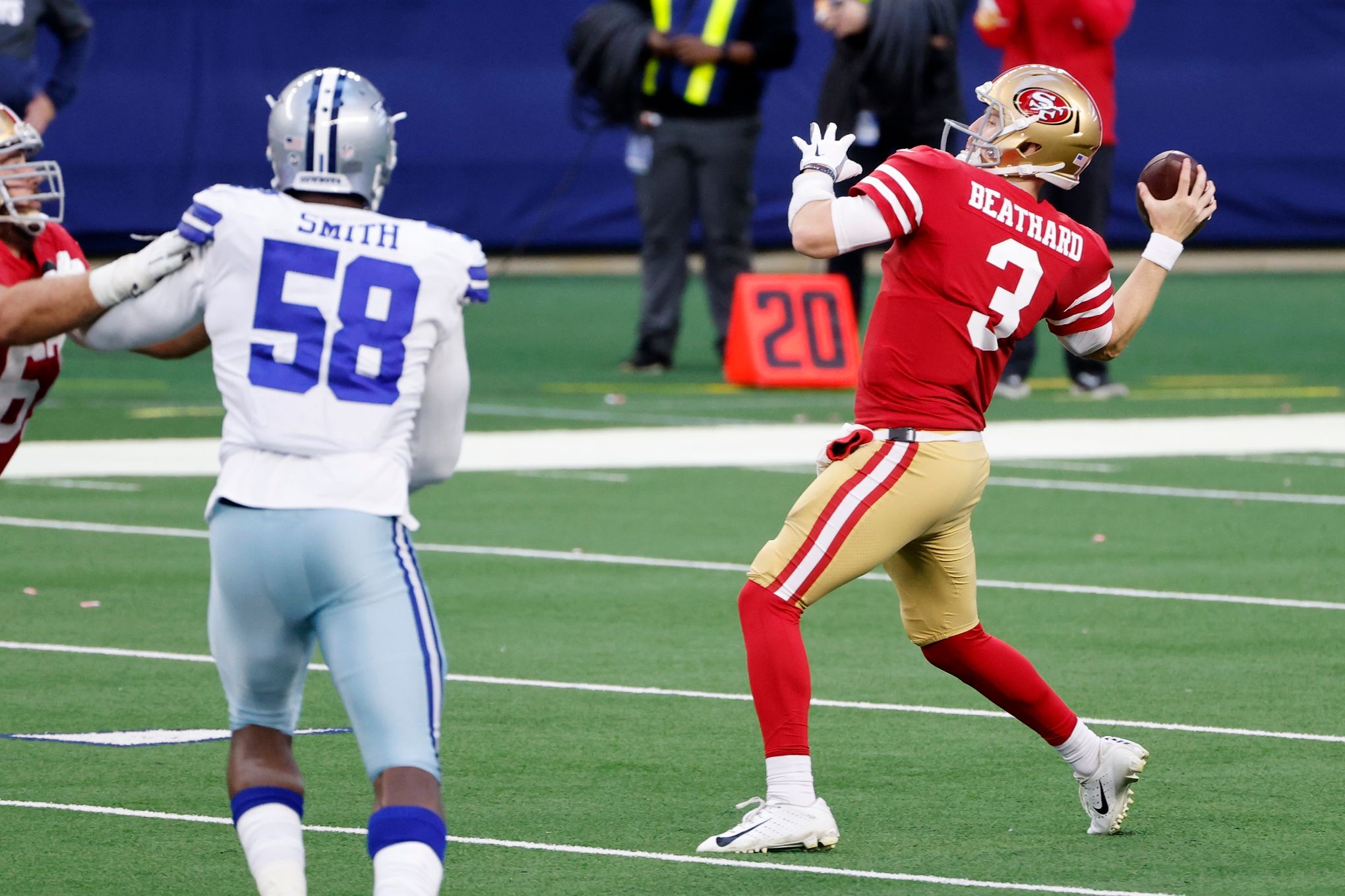 Around sports: 49ers' Smith stabbed