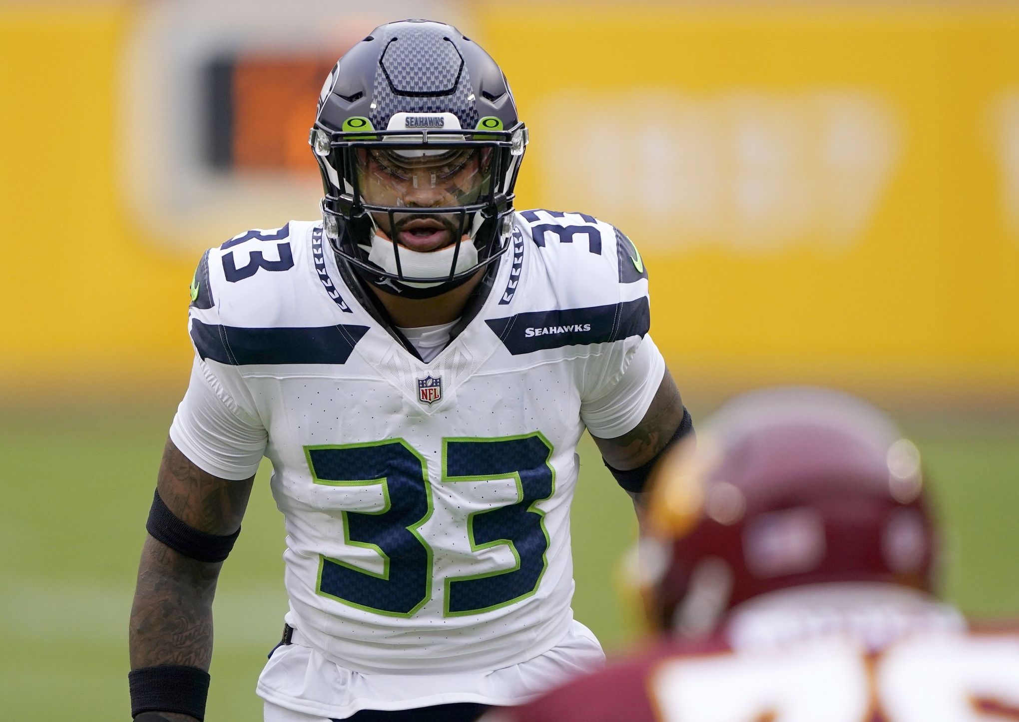 Seahawks' Jamal Adams yells at NFL official after leaving game with injury