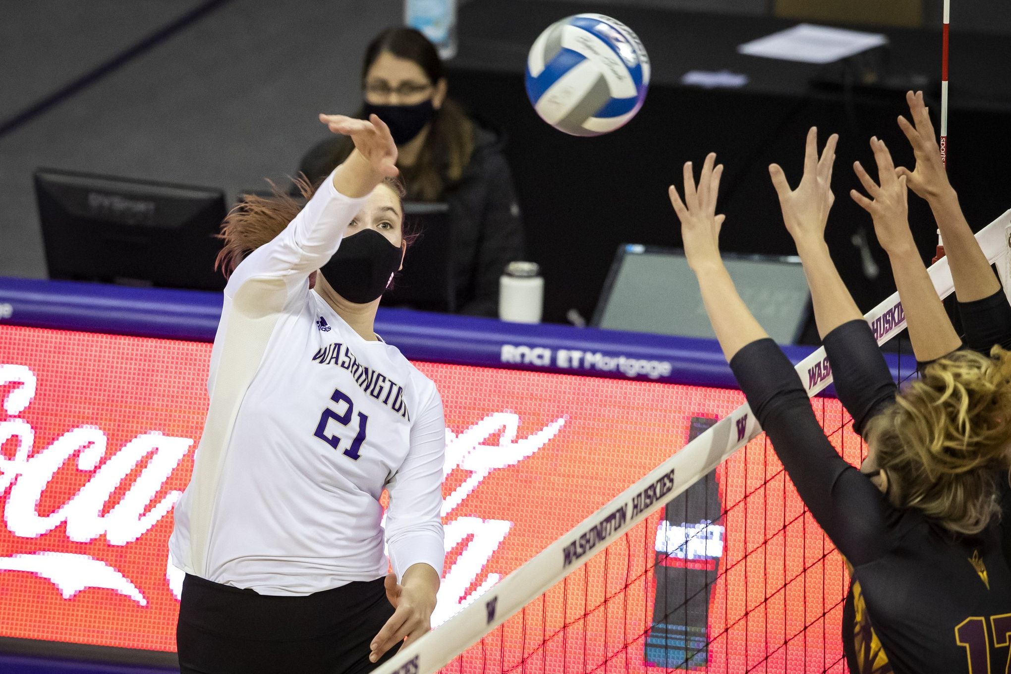 Husky volleyball team avenges seasonopening loss to Arizona State with
