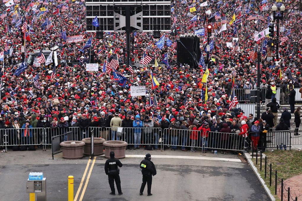 Crowds arrive for a rally on January 06, 2021 in Washington, D.C. (Spencer Platt/Getty Images)