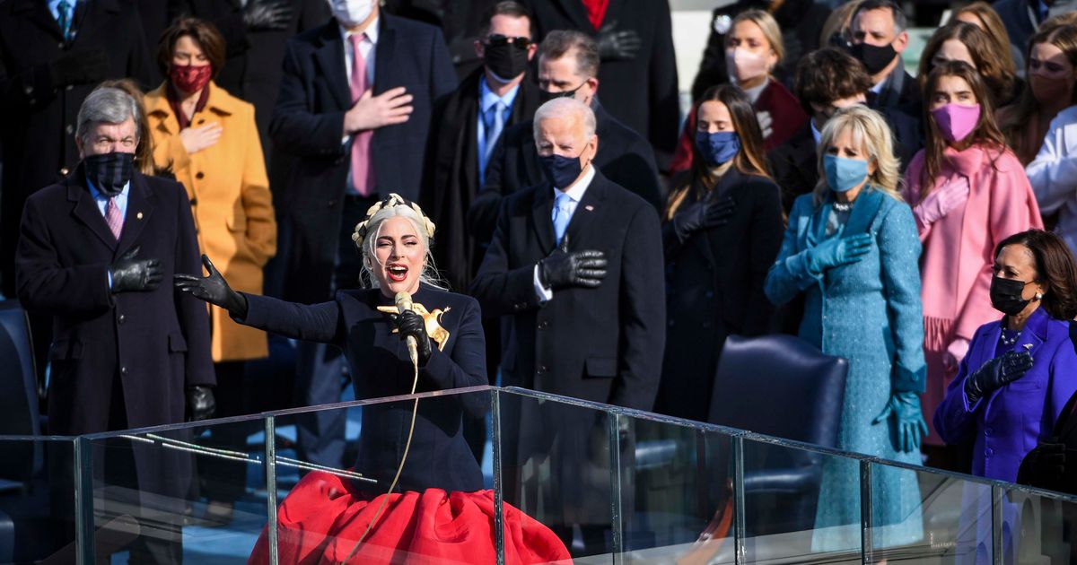 Lady Gaga crushes national anthem, but there's controversy about length 