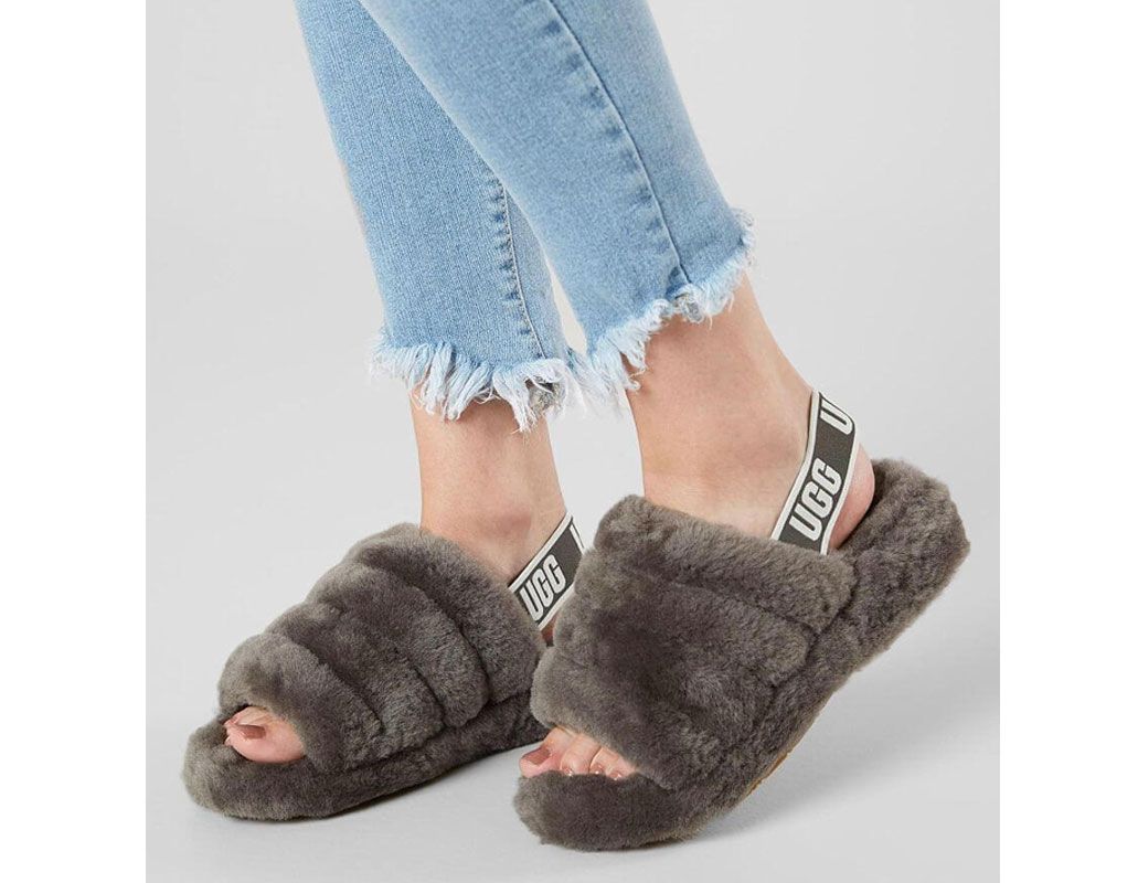 Slide fuzzy 2024 slippers