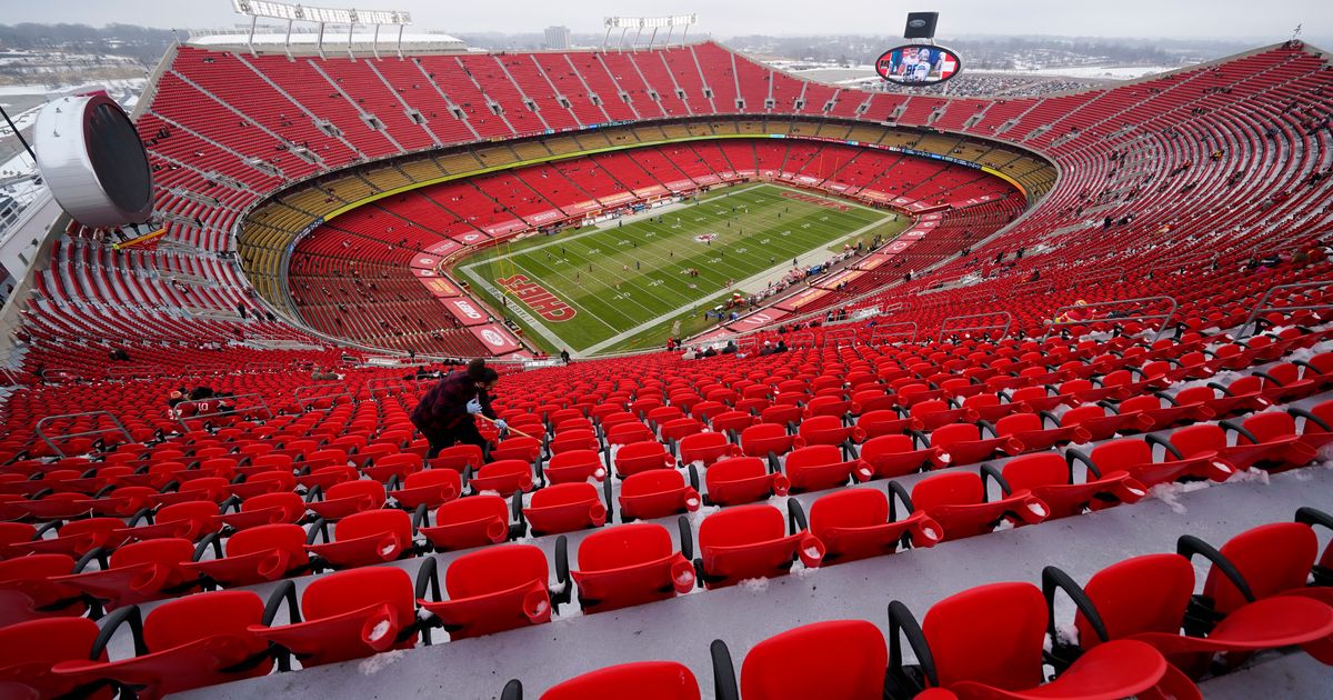 The Shrinking NFL Stadium Lifespan - VenuesNow