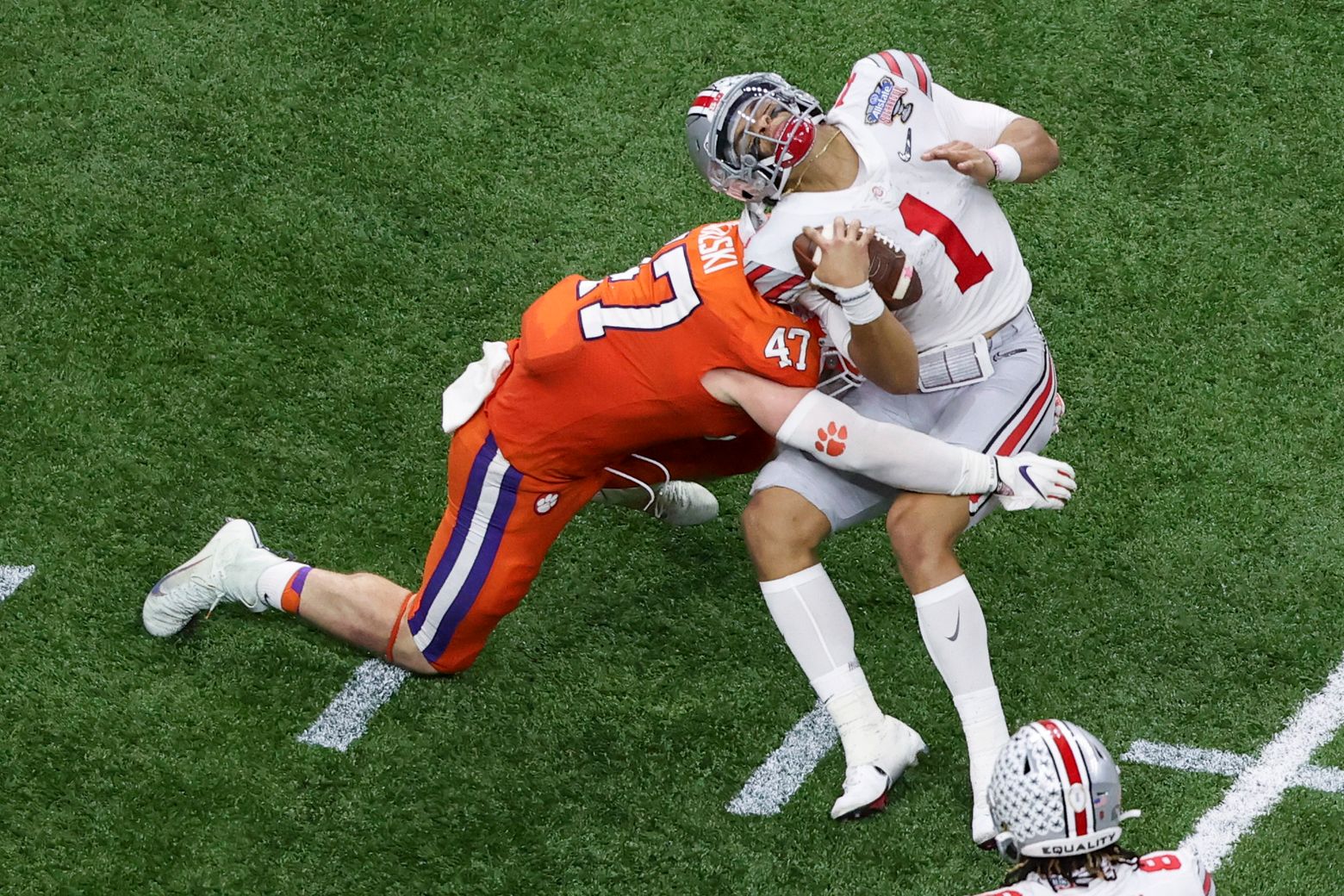 Justin Fields discovers air attack, is sacked 5 times in first half -  Chicago Sun-Times