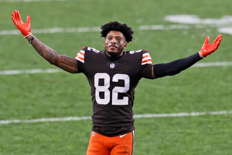 How many times have the Browns defeated the Steelers since 2000?