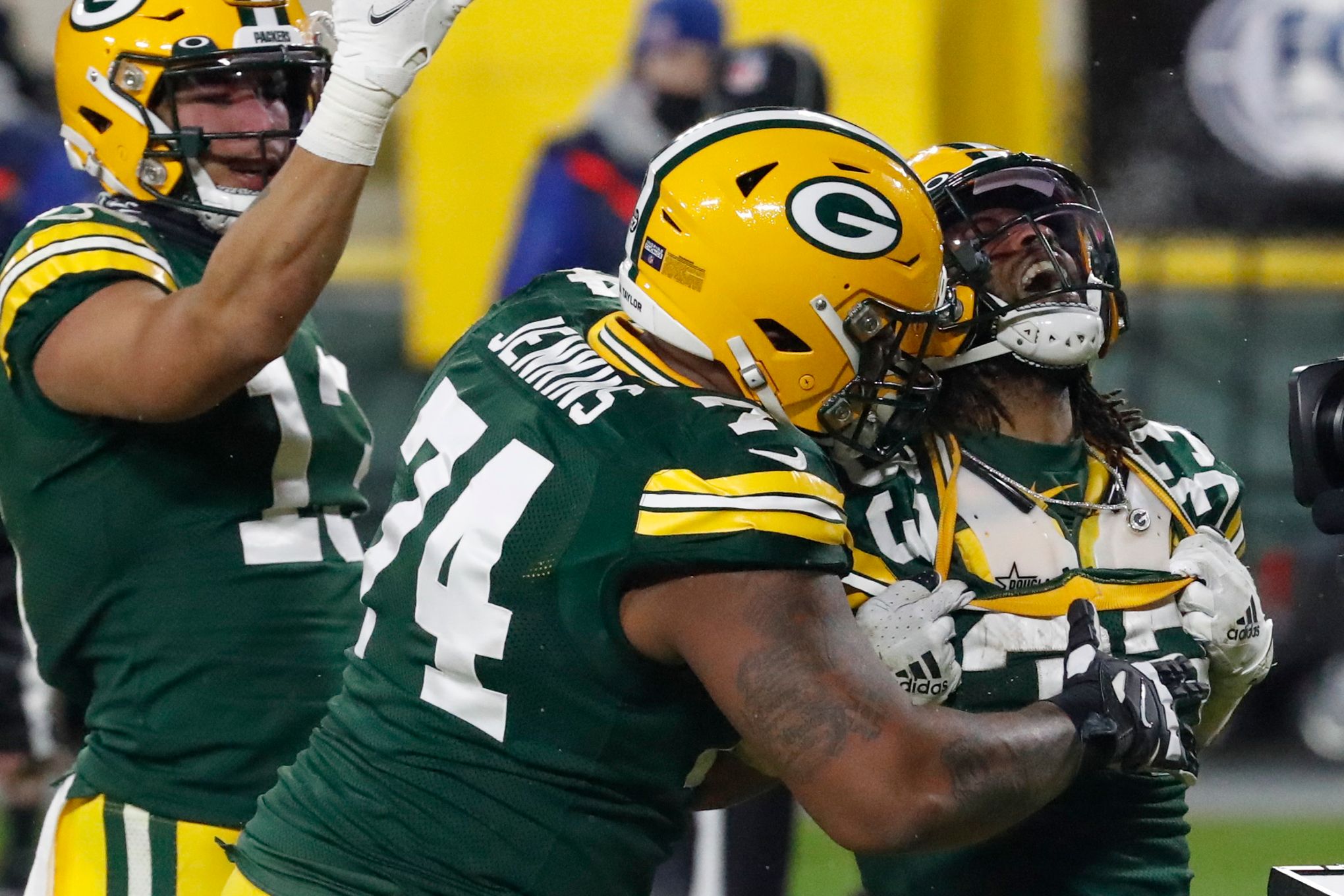 Packers place offensive tackle Bakhtiari on injured reserve as he continues  to deal with knee issue