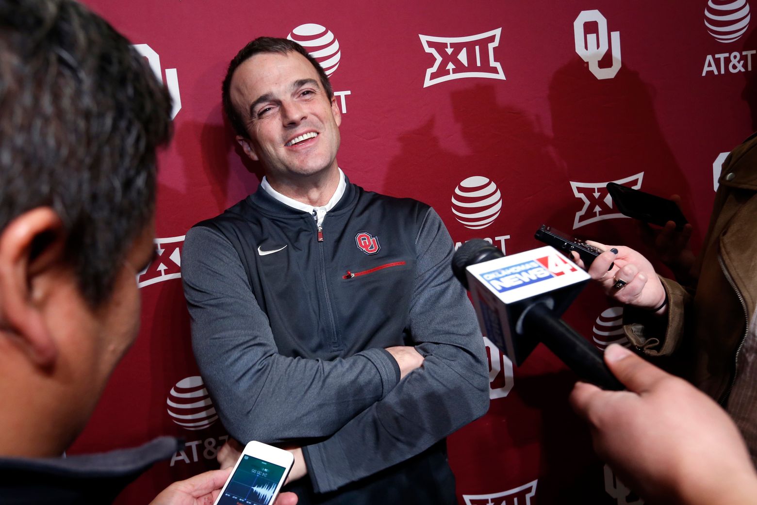 Beamer off to bumpy start as South Carolina's football coach | The Seattle Times Beamer off to bumpy start as South Carolina's football coach | The Seattle Times