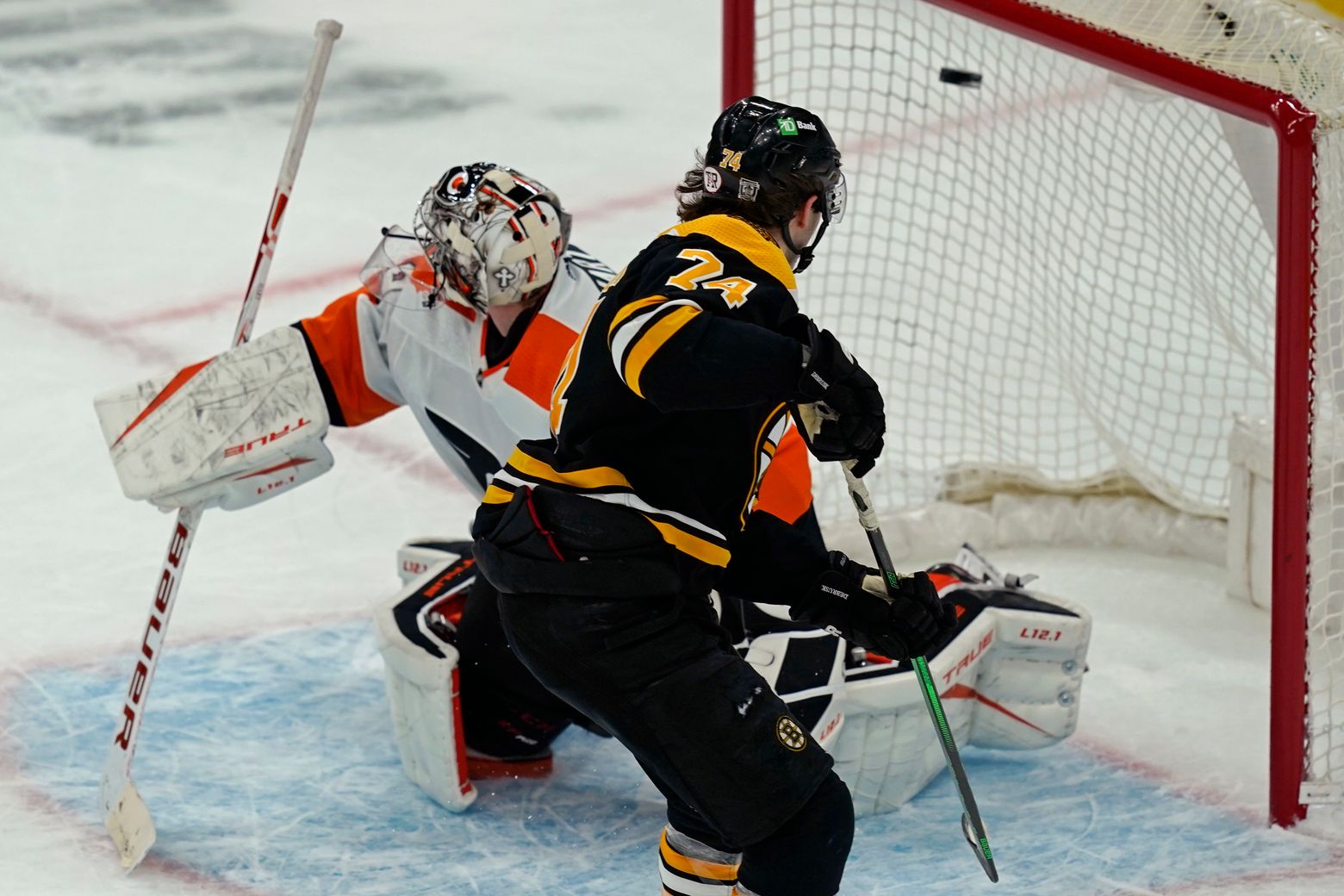 Bruins: Charlie Coyle glad to be home during NHL's coronavirus pause