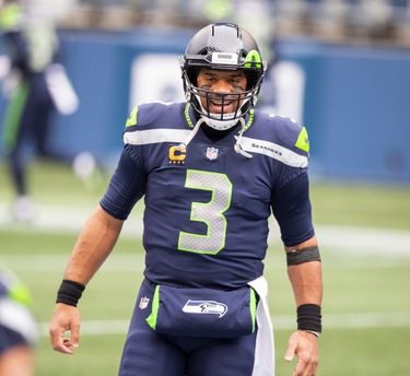 Russell Wilson wants to stay with the Seahawks, but he is frustrated ...