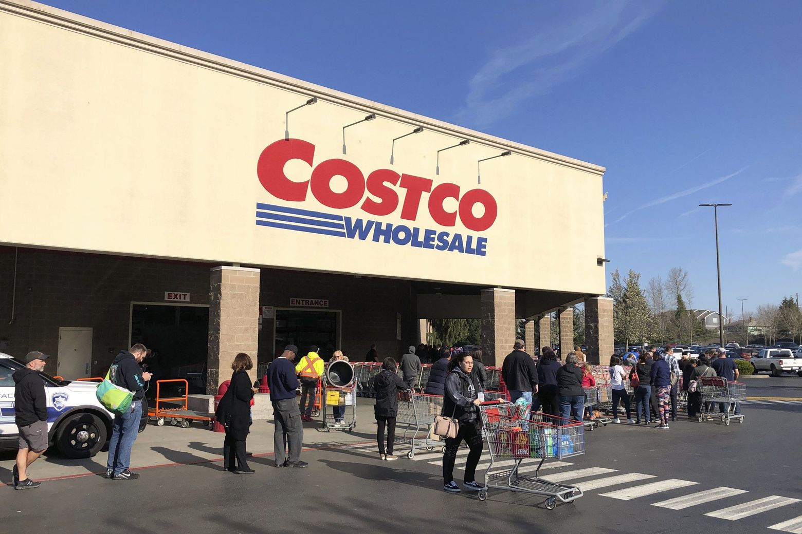 Costco, Whole Foods rise in Greenpeace rankings of grocery chains' plastic  use | The Seattle Times