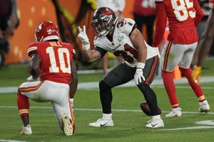 Omaha's Shaq Barrett sacks Mahomes twice, Buccaneers win Super Bowl 31-9