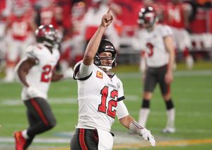 Omaha's Shaq Barrett sacks Mahomes twice, Buccaneers win Super Bowl 31-9