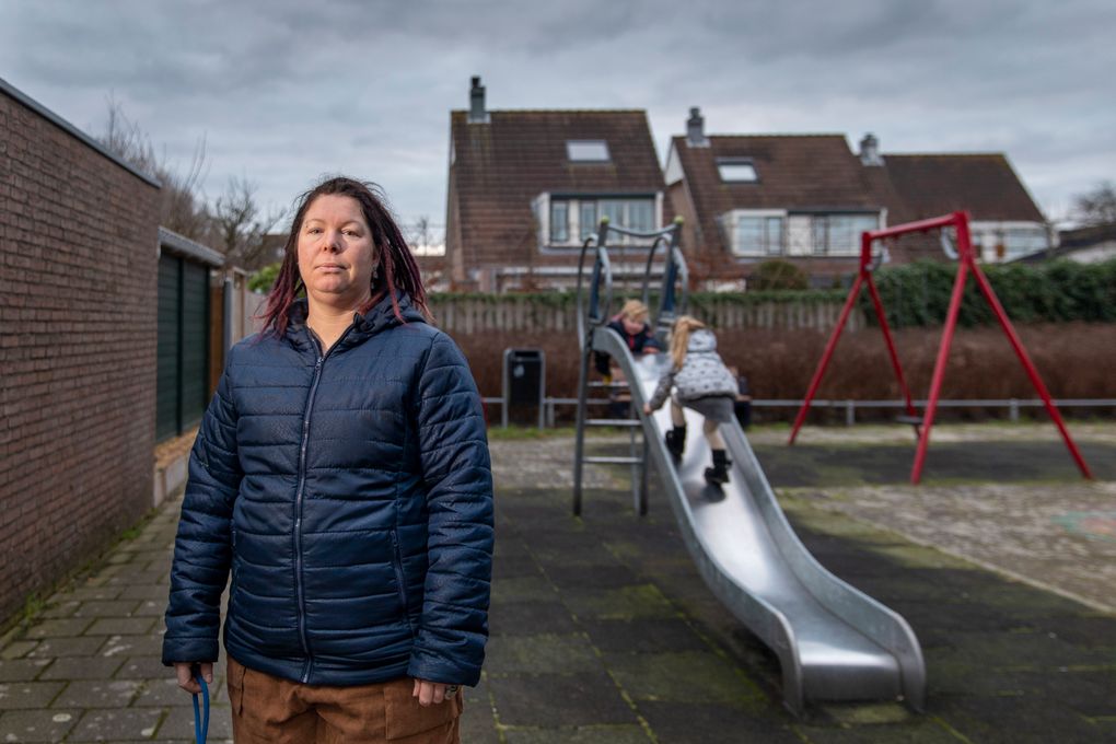 Vanessa van Ewijk and her two children in Lisserbroek, the Netherlands, Jan. 15, 2021. Super-prolific sperm donors have given rise to the problem that two of their offspring might unwittingly meet and produce children of their own with a heightened risk of hereditary defects. (Ilvy Njiokiktjien / The New York Times)