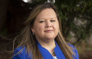 Rep. Tarra Simmons was recently elected to the Washington state Legislature. Simmons is a lawyer, mother, and former nurse, who is focused closely on issues around prison reform, as a formerly incarcerated person who struggled with trauma and drug addiction in her past.


Saturday February 6, 2021



 216314