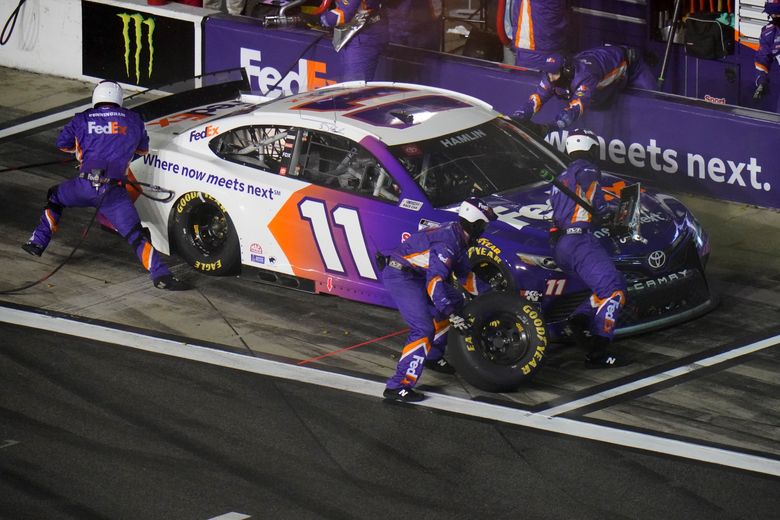 Daytona 500: Vegas sportsbook high on Denny Hamlin