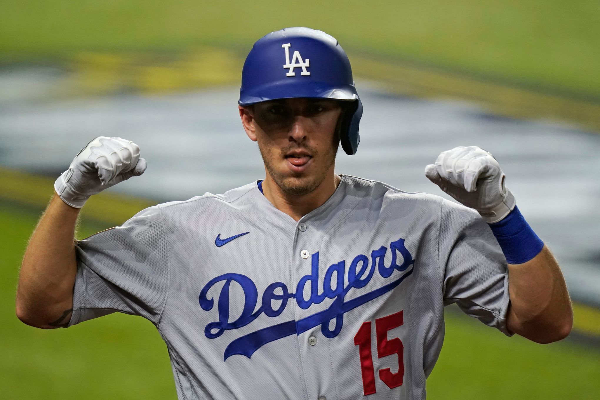 Austin Barnes, Dodgers sign 2-year deal, avoiding salary arbitration - True  Blue LA