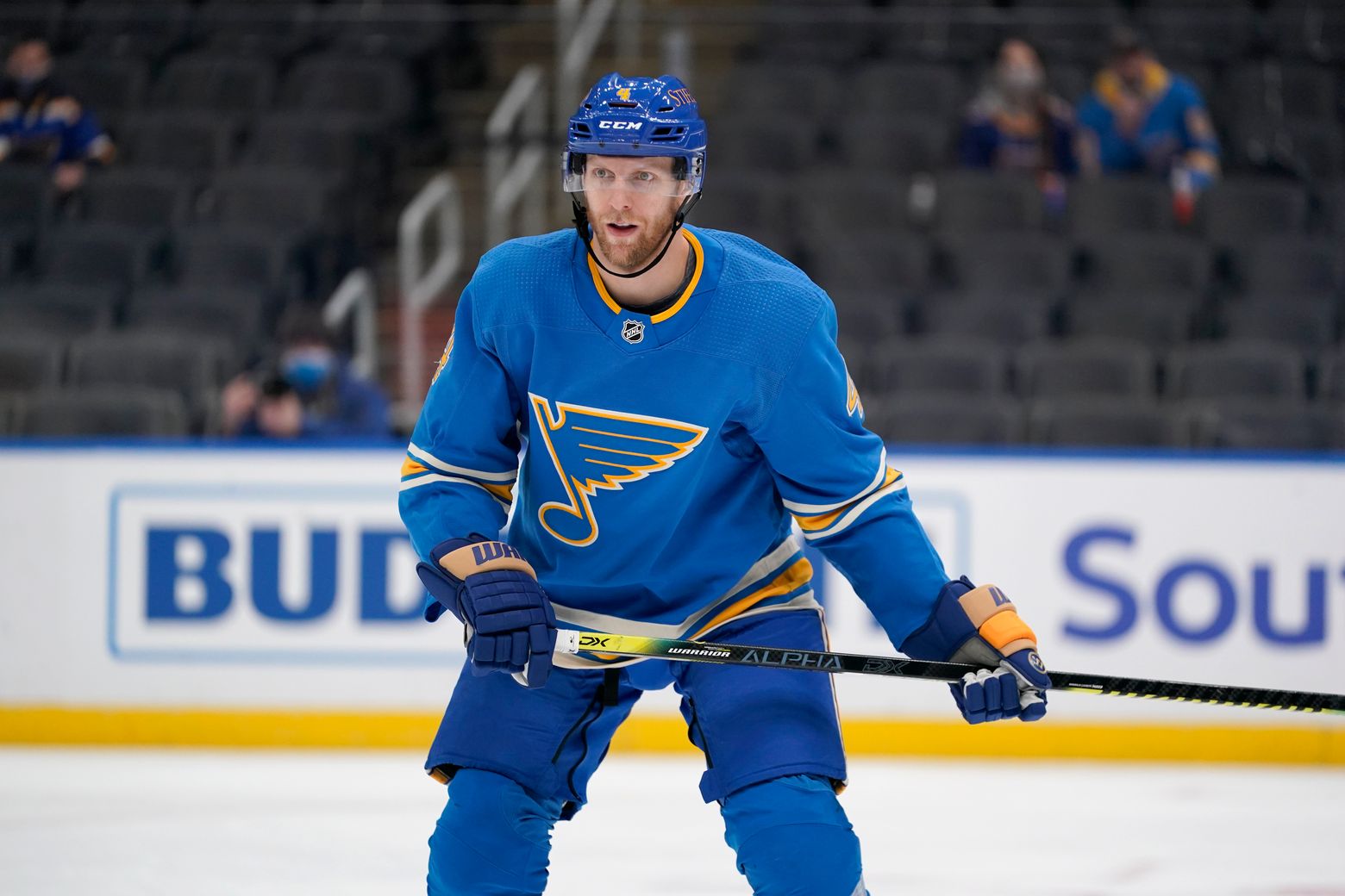 Blues' Thomas won't return to game vs. Coyotes with upper-body injury
