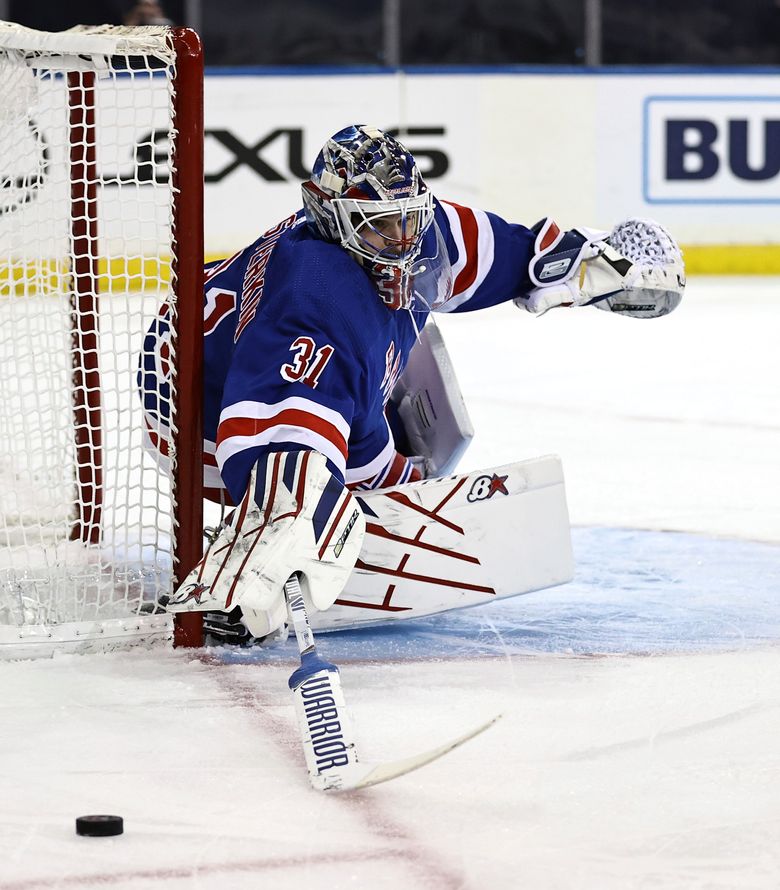 Devils goalie Martin Brodeur practices after missing 12 games