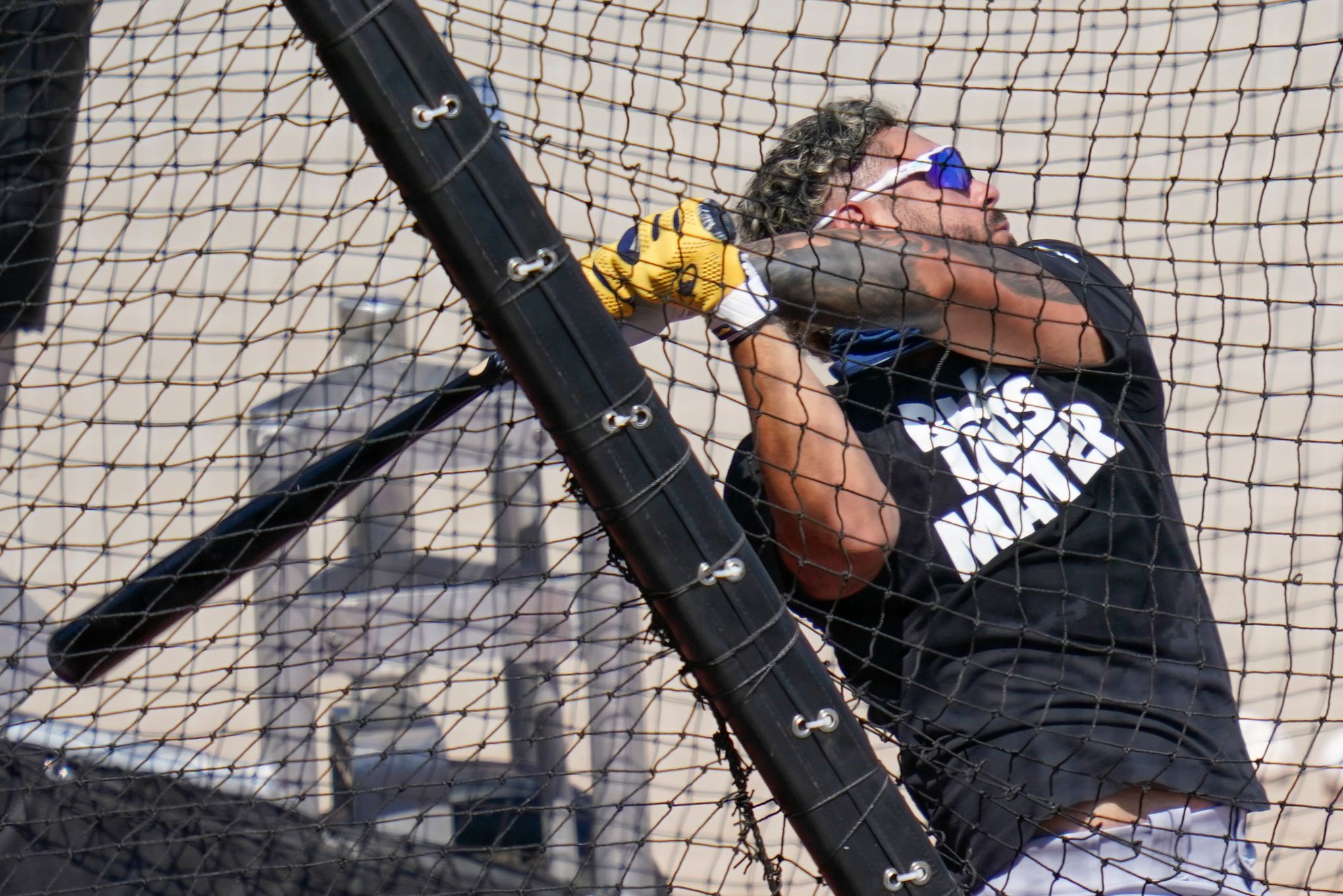 Brewers hoping Omar Narváez can catch on quickly behind the plate