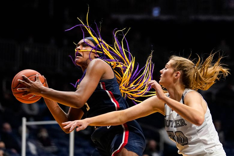 UConn Women's Basketball eases their way past Butler, 79-39 