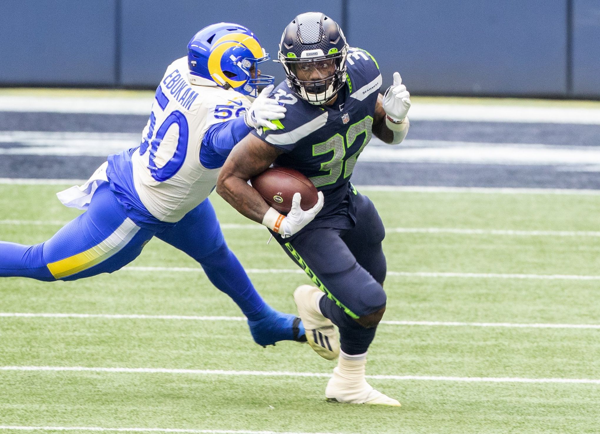 Seahawks agree to 2-year deal with Chris Carson - The Columbian