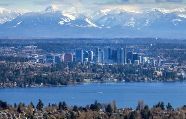 Seattle shrinking? Seattleites moved out in droves in 2020, though most ...