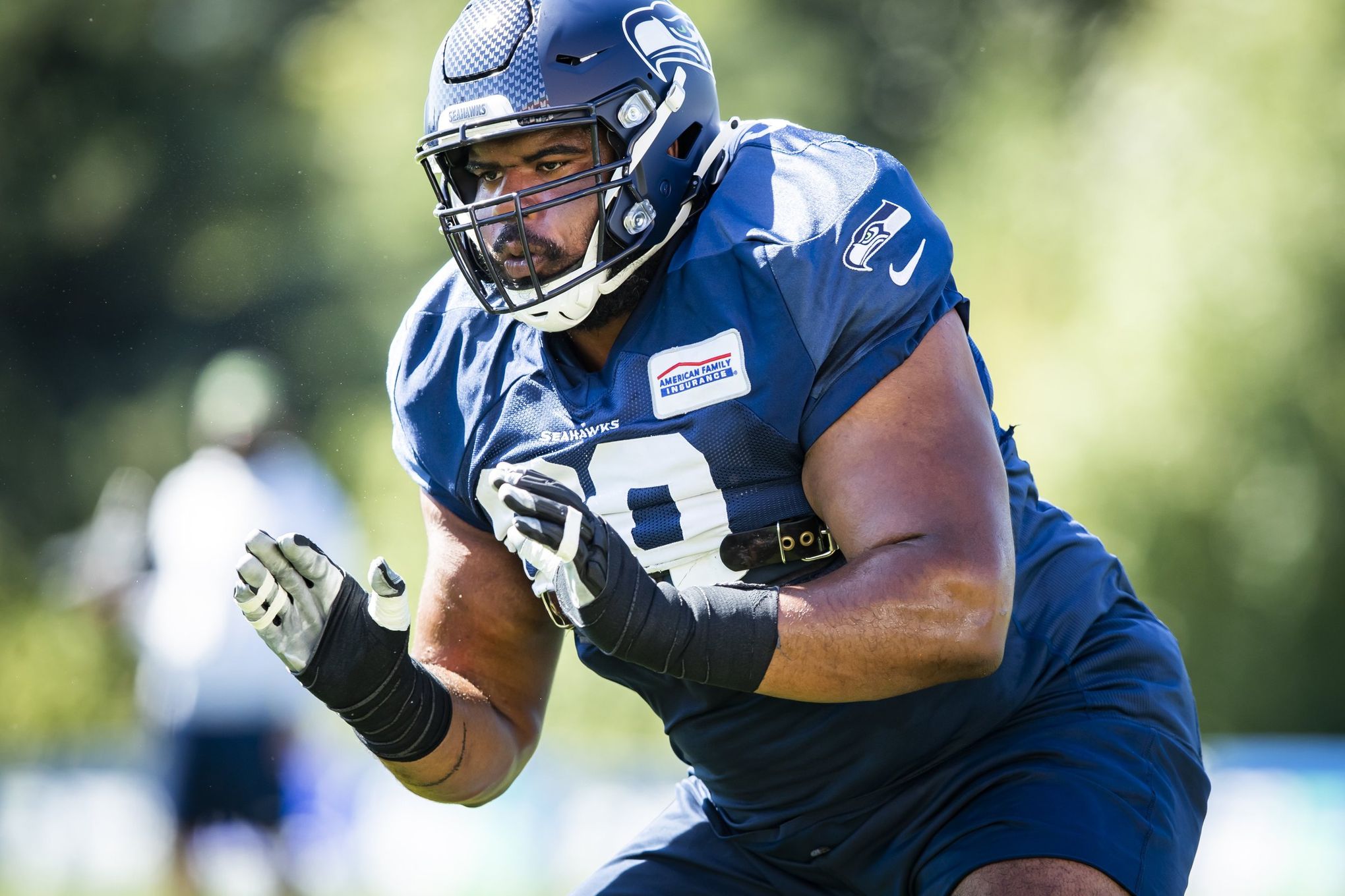 Seahawks reportedly re-sign OG Jordan Simmons, OT Cedric Ogbuehi - Seattle  Sports