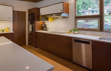 Lake Forest Park kitchen remodel. Needs caption from Sandy. Credit: Ed Sozinho