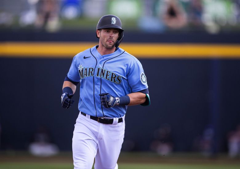 Mariners mailbag: Is it time to worry about Julio Rodriguez's