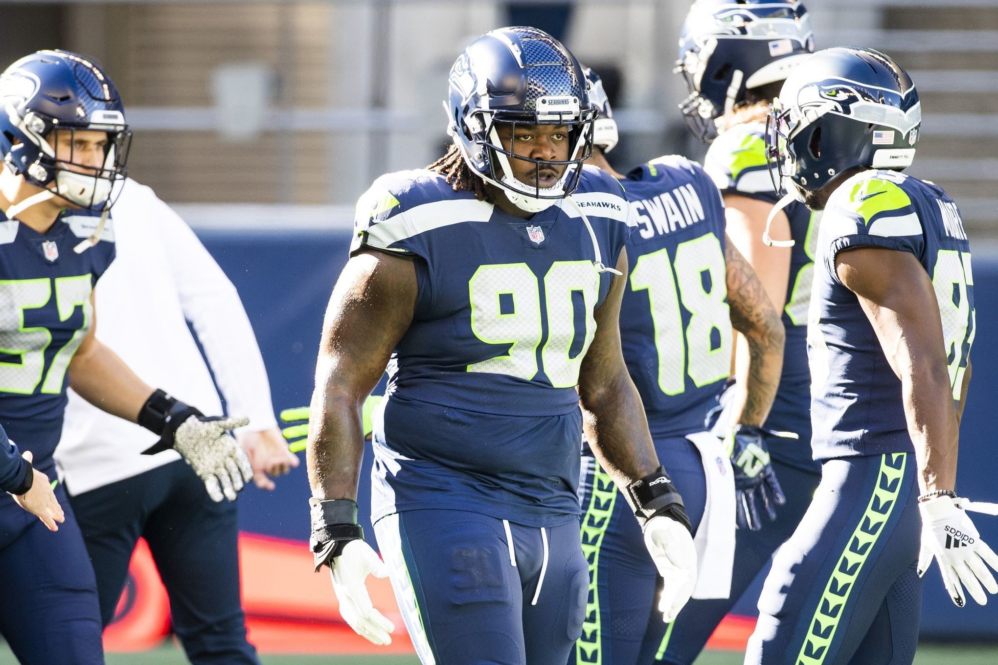 Seahawks free-agency news, updates: Al Woods released, continuing