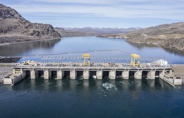 Monday, March 8, 2021   Wells Dam is owned by the the Douglas County PUD will supply electricity to the Renewable Hydrogen Facility that will be built near East Wenatchee.    216549
