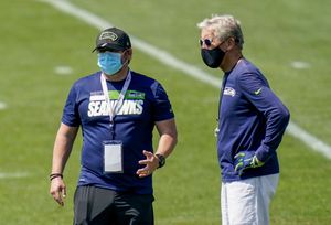 Seahawks reportedly re-sign OG Jordan Simmons, OT Cedric Ogbuehi - Seattle  Sports