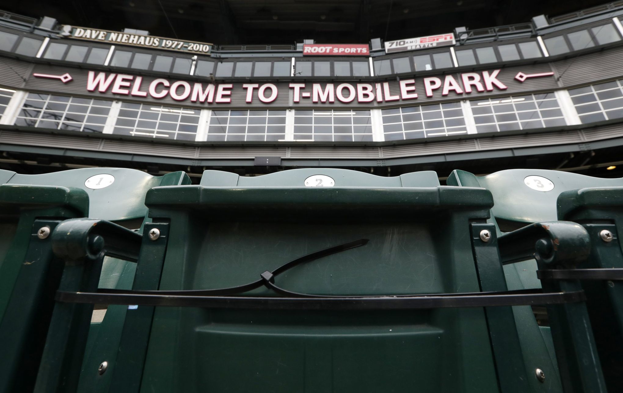 Mariners to welcome fans back to the ballpark, but things will be