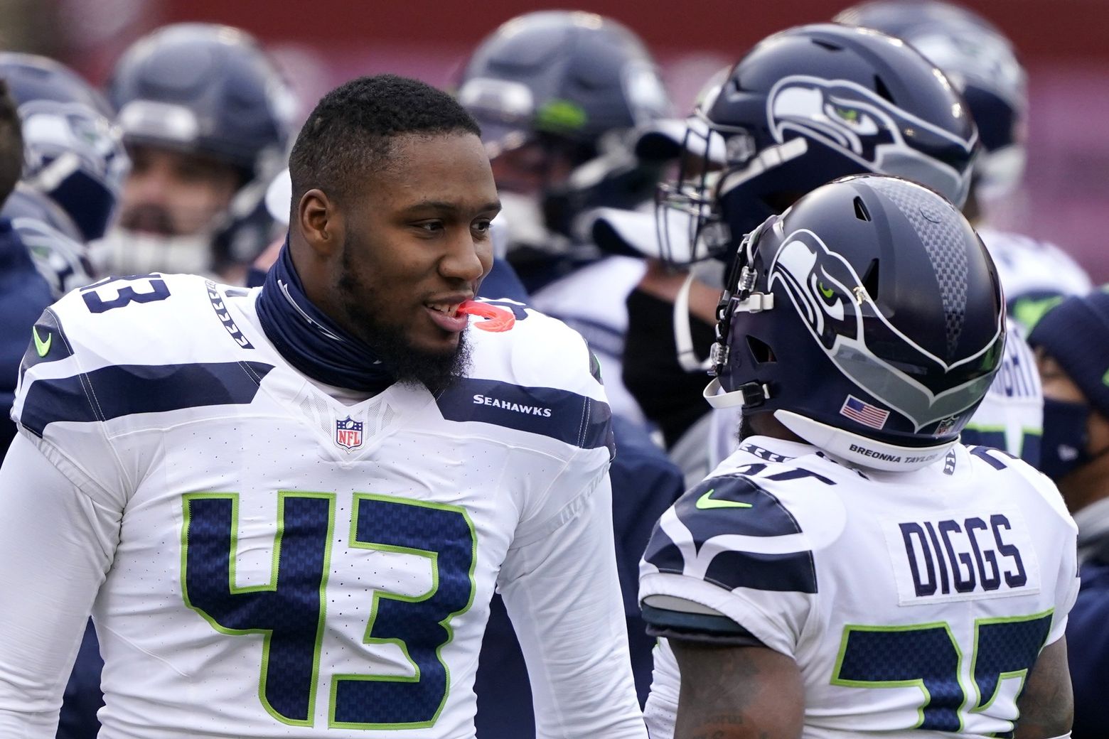 The Carlos Dunlap trade was a big win for the Seahawks, even if he doesn't  return