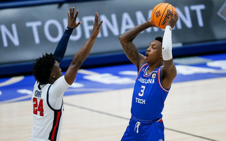 Louisiana Tech upsets Ole Miss in first round of NIT; Lofton, Jr. with a  team high 22 points in victory